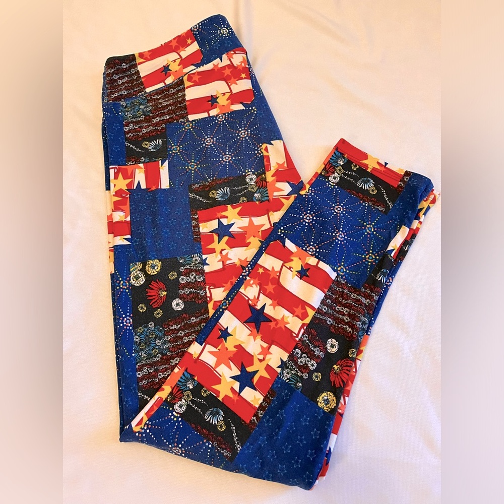 LULAROE Tall & Curvy Stars and Stripes Leggings